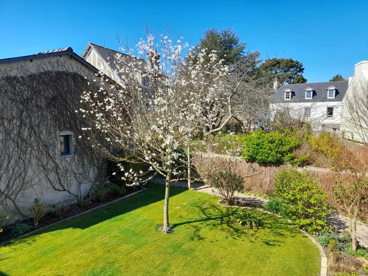 Maison Spacieuse Entre La Ville Et La Cote 圣马丁德斯查 外观 照片